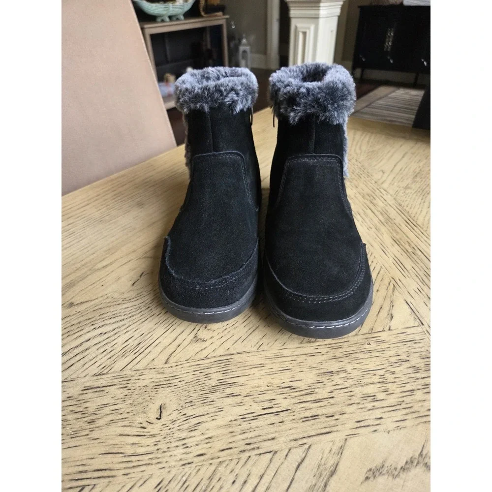 Khombu Boots Womens Size 9 Black Winter Memory Foam Warm All Weather Snow Rain